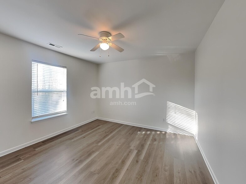 Building Photo - 113 N Cromwell Dr