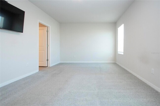 Building Photo - 3513 Hilltop Cir