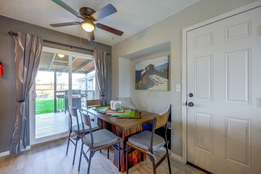 Building Photo - 6650 Parkridge Ct