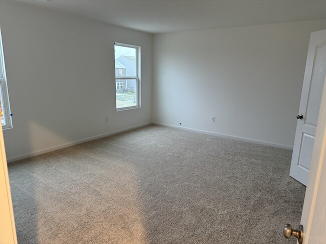 Building Photo - 3372 Dewdrop Way