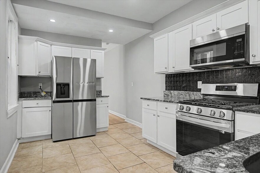 Building Photo - 203 N DuPont St