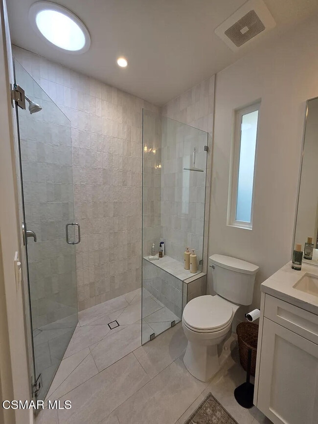 Building Photo - 2796 N Dalenhurst Pl