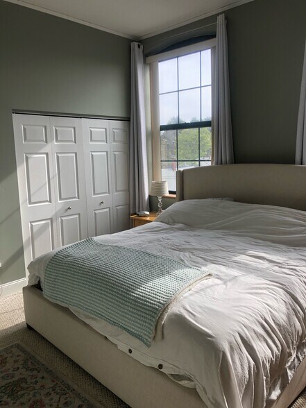 Building Photo - 54 Green St