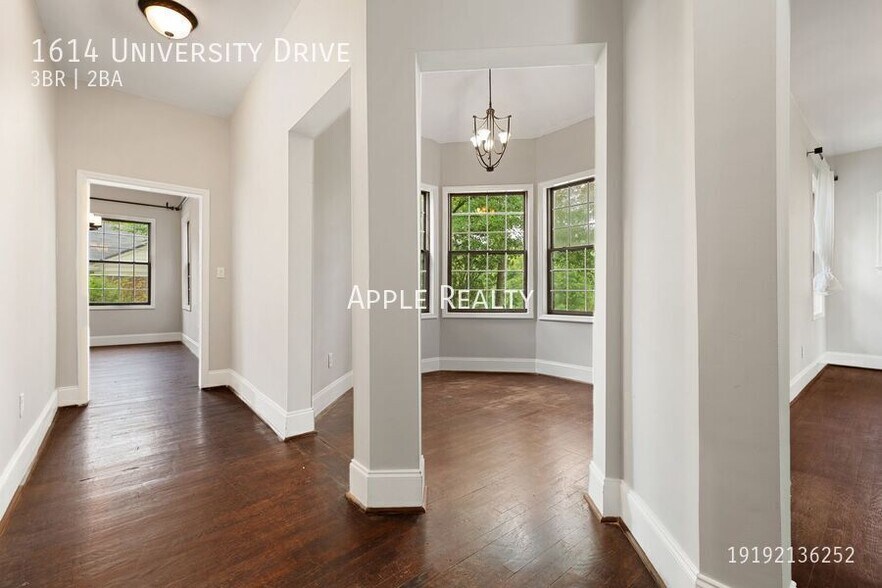 Building Photo - 1614 University Dr