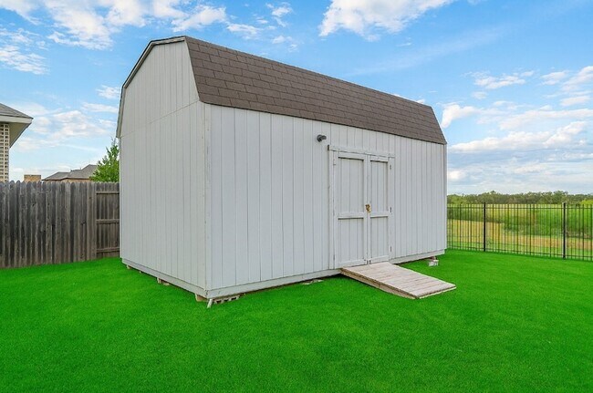 Building Photo - 830 Rench