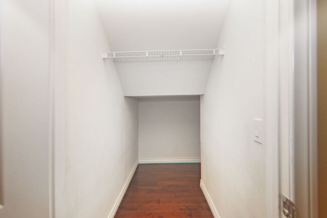 Building Photo - 1212 Lavendar Way
