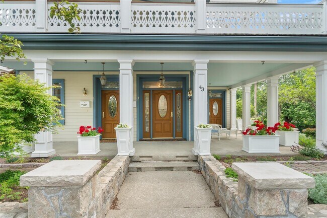Building Photo - 43 Ackerman St