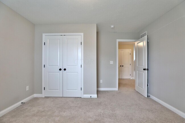 Building Photo - 1412 Leesland Dr