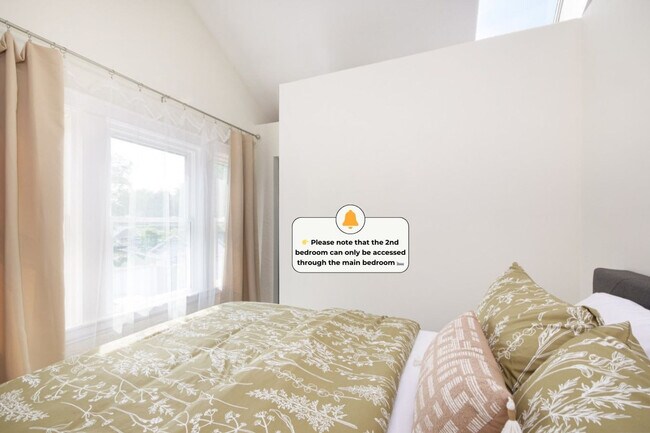 Building Photo - 2156 W 34th Pl