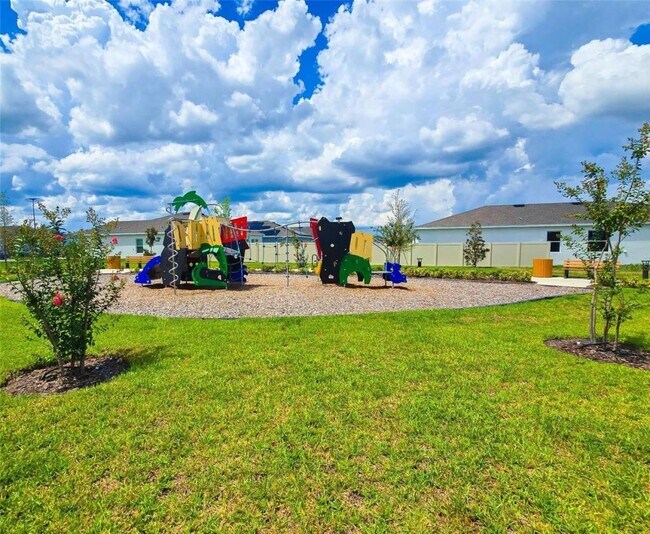 Building Photo - 1121 Deepwater Cir