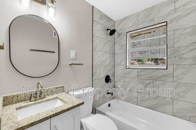 Building Photo - 8168 Ashbrook Dr
