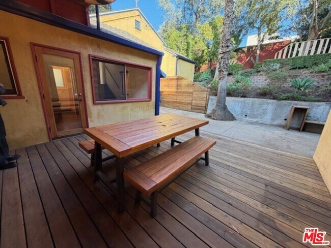 Building Photo - 208 Westmoreland Ave