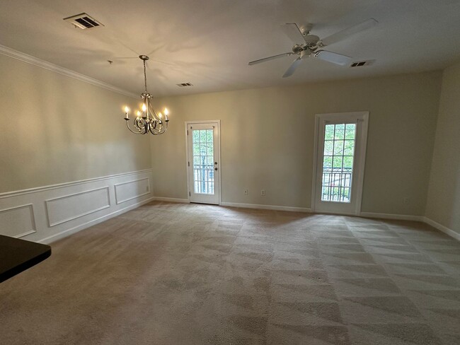 Building Photo - Market Common Townhome
