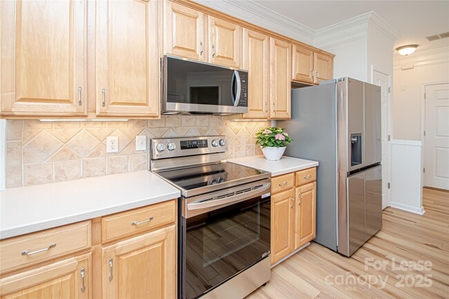 Building Photo - 14849 Santa Lucia Dr