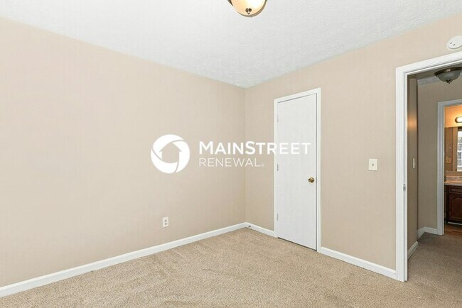 Building Photo - 3 Bedroom Pet-Friendly Home in Hampton, GA with Main Street Renewal