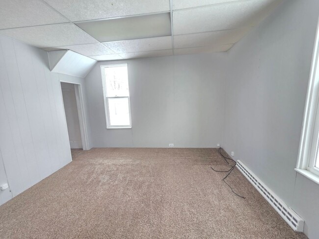 Building Photo - 4 Bed 1.5 Bath Single Family Home in Nekoosa