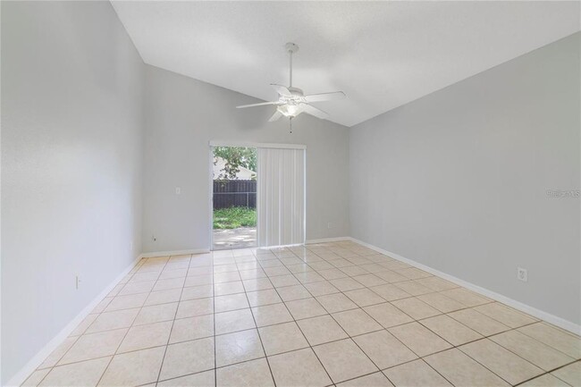 Building Photo - 2152 Rj Cir