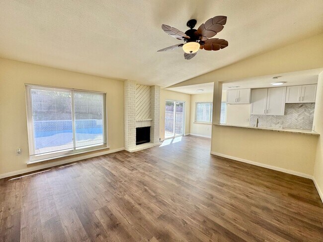 Building Photo - *COMING SOON* *MOVE IN SPECIAL* Beautiful 3-Bedroom/ 2 Bath REMODELED Home!
