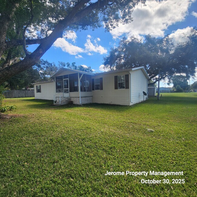 Building Photo - 5924 Vanco Dr