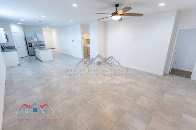 Building Photo - 1673 N Wrigley Dr