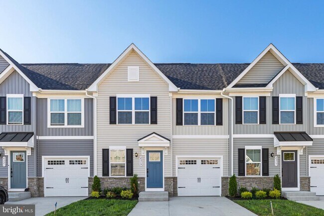 Building Photo - 4319 Southerby Dr