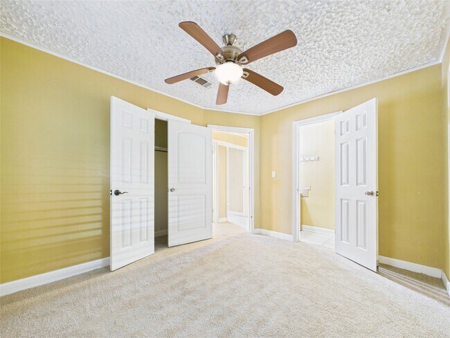 Building Photo - 1213 W Sidnor St