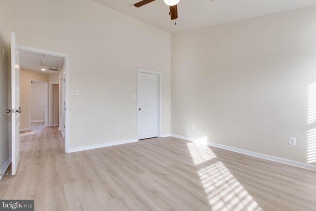 Building Photo - 1919 Beckman Ter