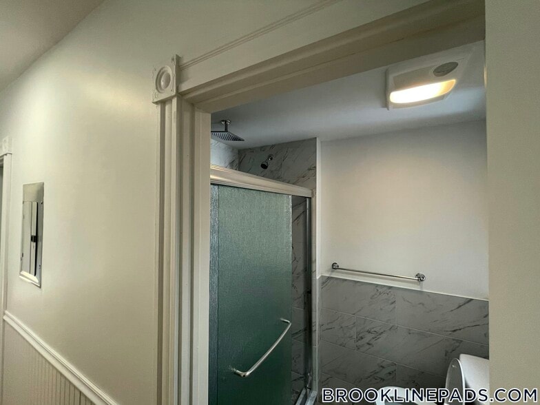 Building Photo - 79 Brook St