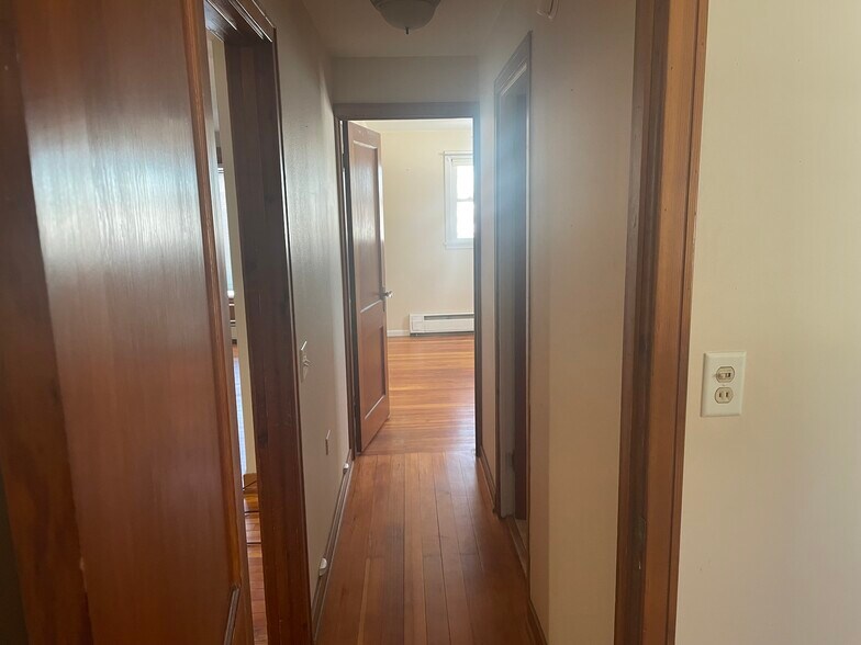 Building Photo - 207 Frank Ave NW