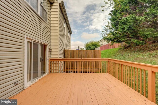 Building Photo - 4611 Kings Mill Way
