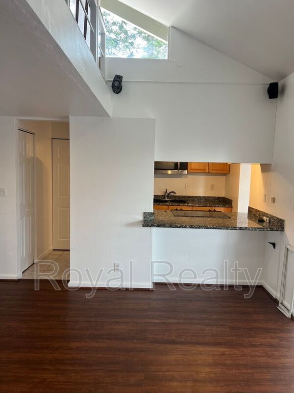 Building Photo - 94-433-433 Lanikuhana Pl