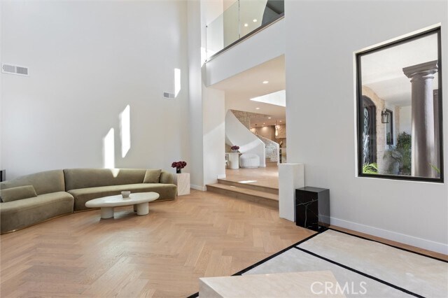 Building Photo - 17437 Oak Creek Ct