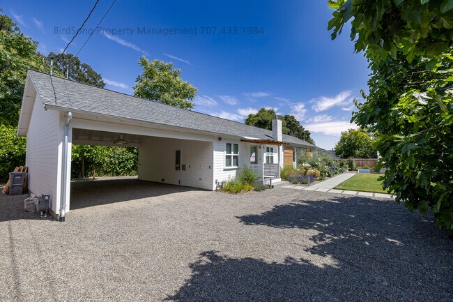 Building Photo - 13846 Village Ave