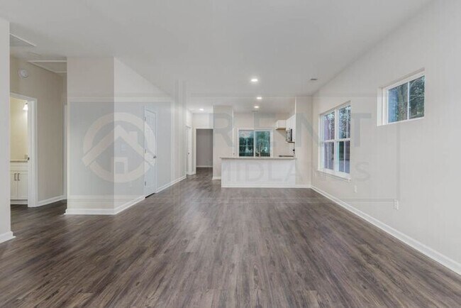 Building Photo - Newly built 3 bedroom, 2 bath Home