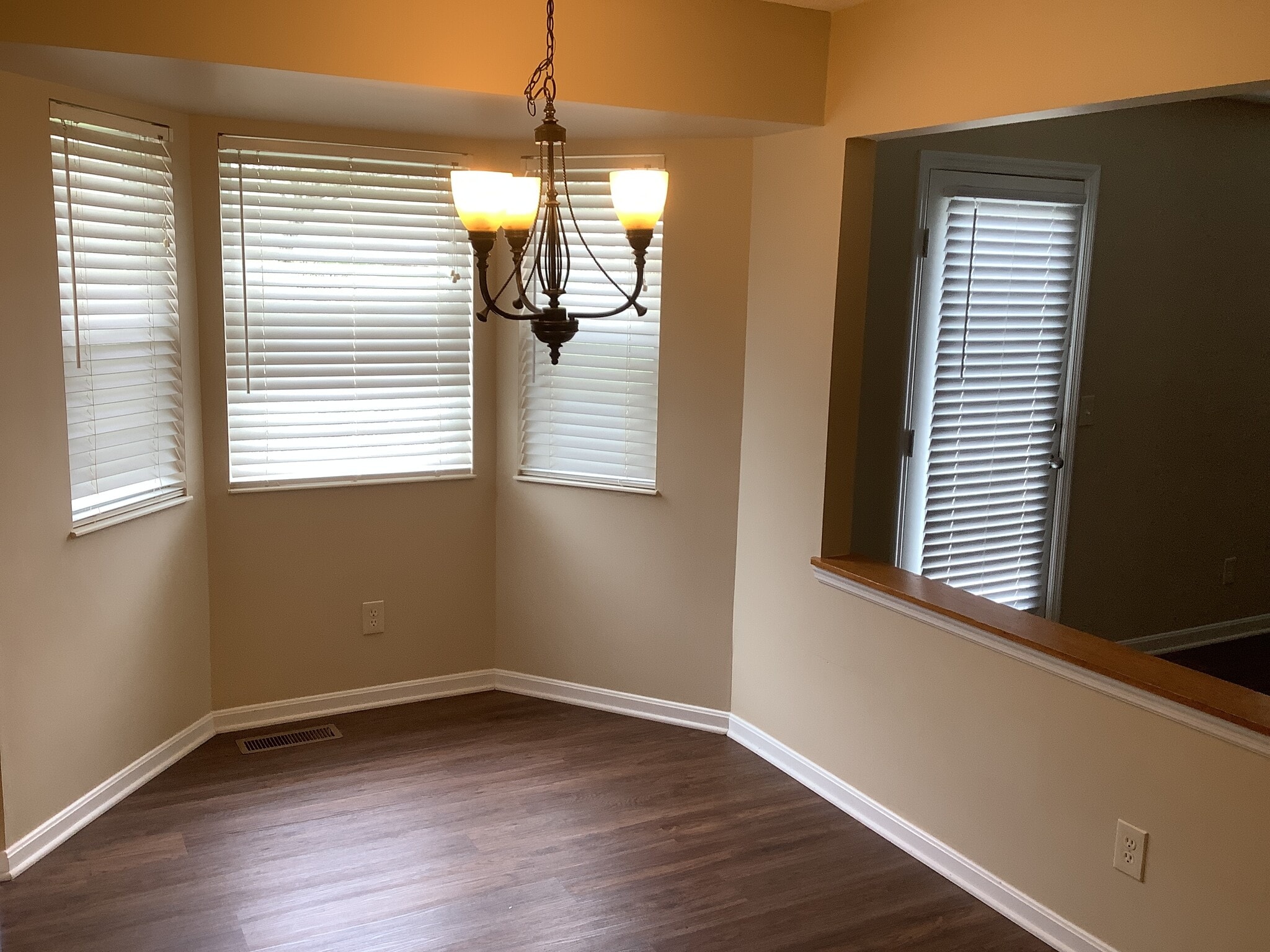 Building Photo - 4408 Moselle Dr