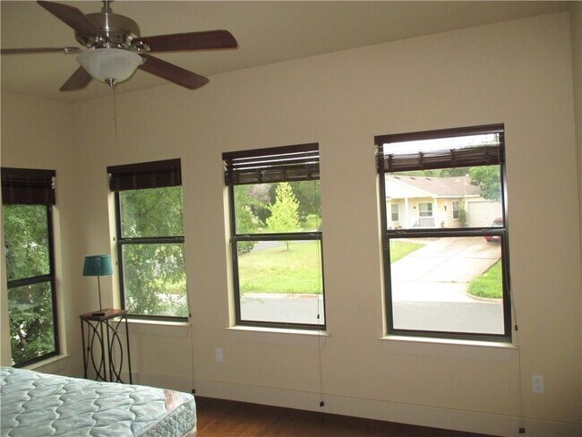 Building Photo - 4610 Windy Brook Dr
