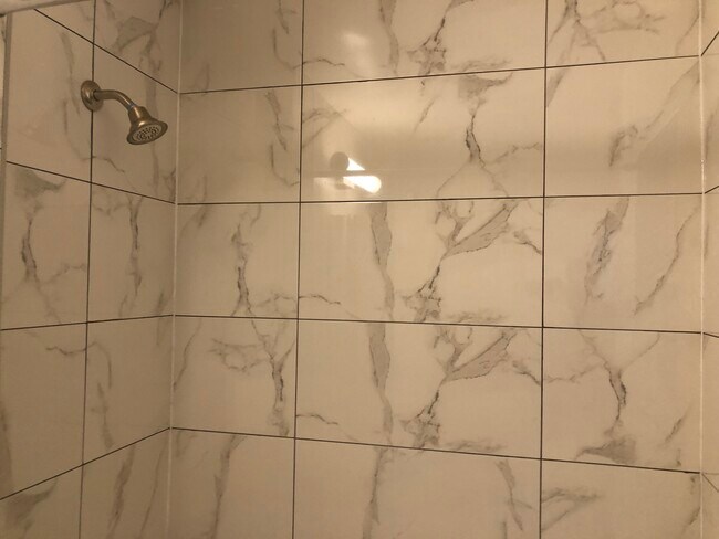 Building Photo - 147 Main St