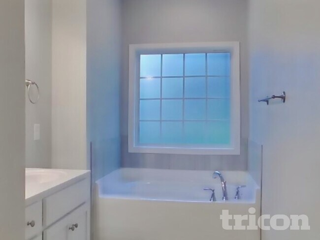 Building Photo - 912 Stokewood Pl