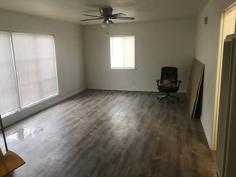 Building Photo - 3477 Carmona Ave