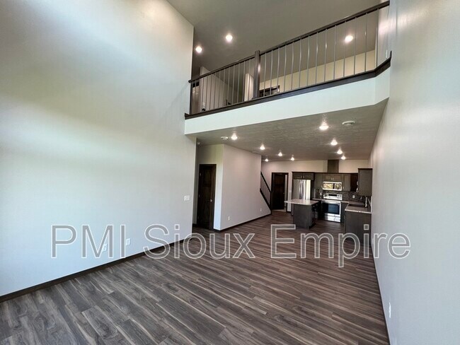 Building Photo - 6171 S Alki Pl