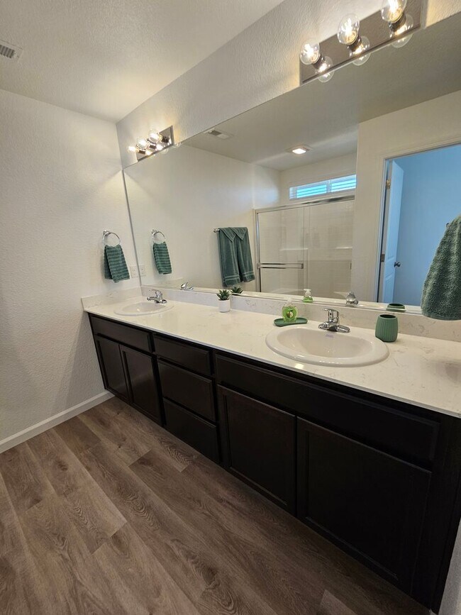 Building Photo - FURNISHED! Brand New 3 Bedroom, 2.5 Bath H...