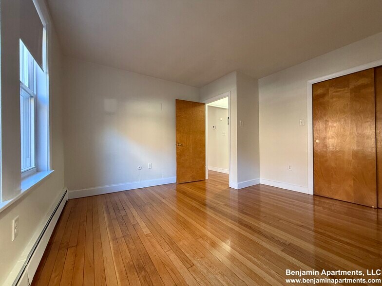 Building Photo - 316 Tappan St