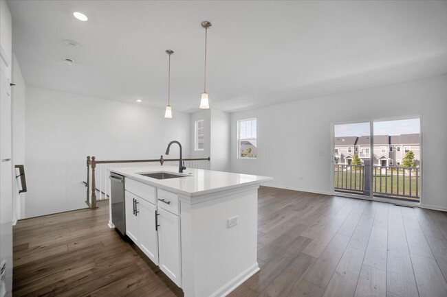 Building Photo - NEW CONSTRUCTION 3BED, 3BATH TOWNHOUSE IN ...