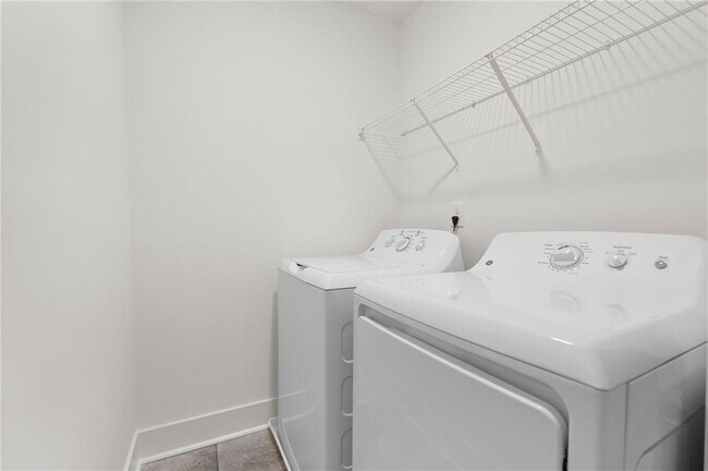 Building Photo - 2469 Honey Wy