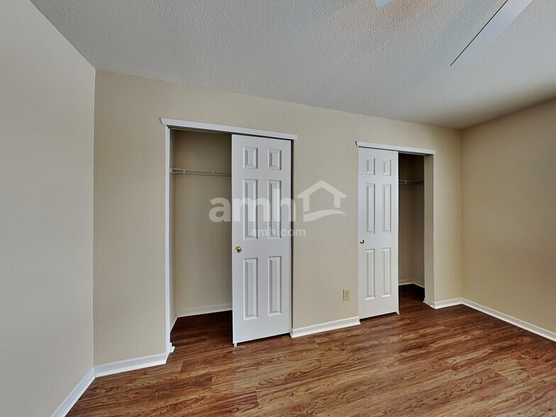 Building Photo - 6244 Looking Glass Ln