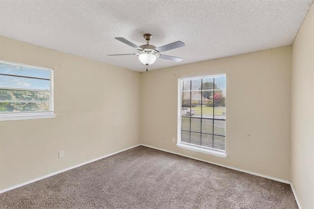 Building Photo - 2407 Meadow Creek Dr