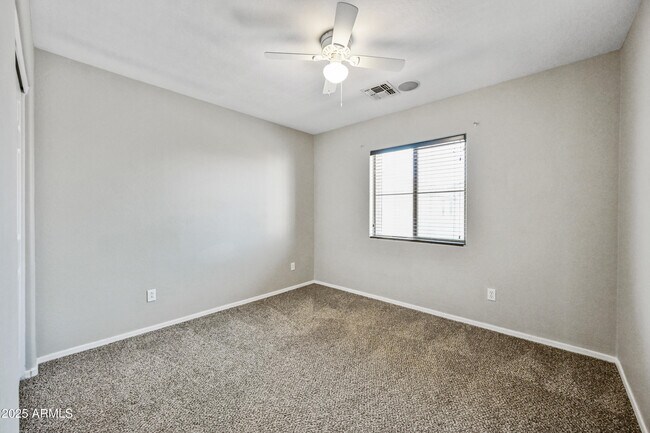 Building Photo - 7104 S 7th Ln