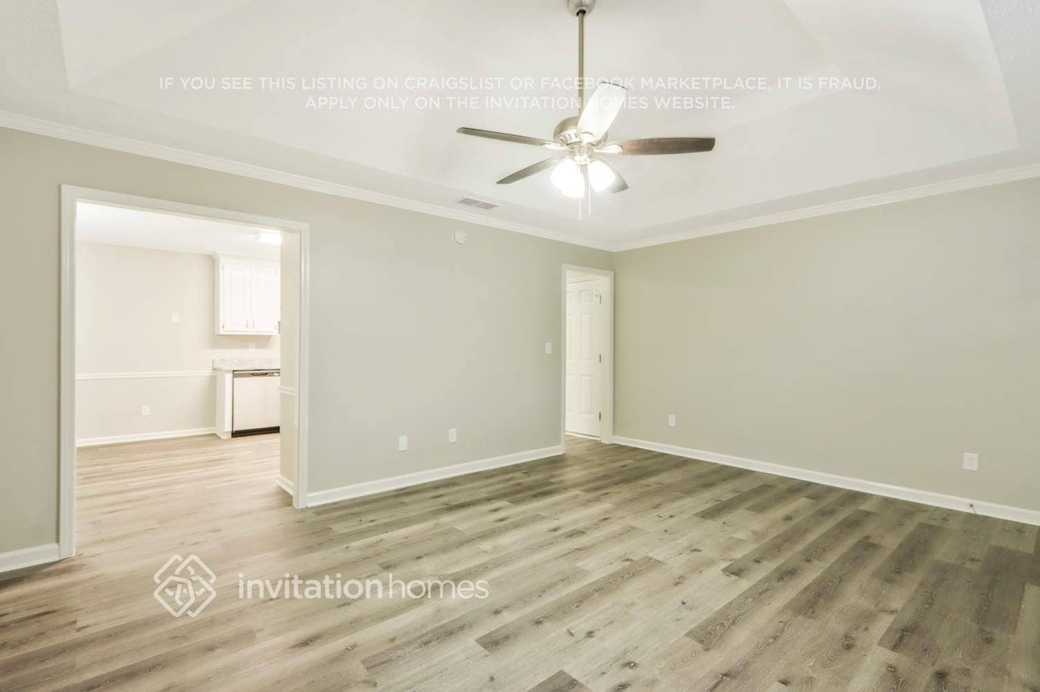 Building Photo - 415 Cambridge Way