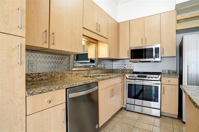 Building Photo - 3225 Turtle Creek Blvd