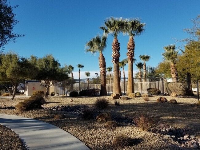 Building Photo - ~IMMACULATE TOWNHOME! Gated Access! 2 Primary Bedrooms! 1 Car Attached Garage! DO NOT MISS THIS!